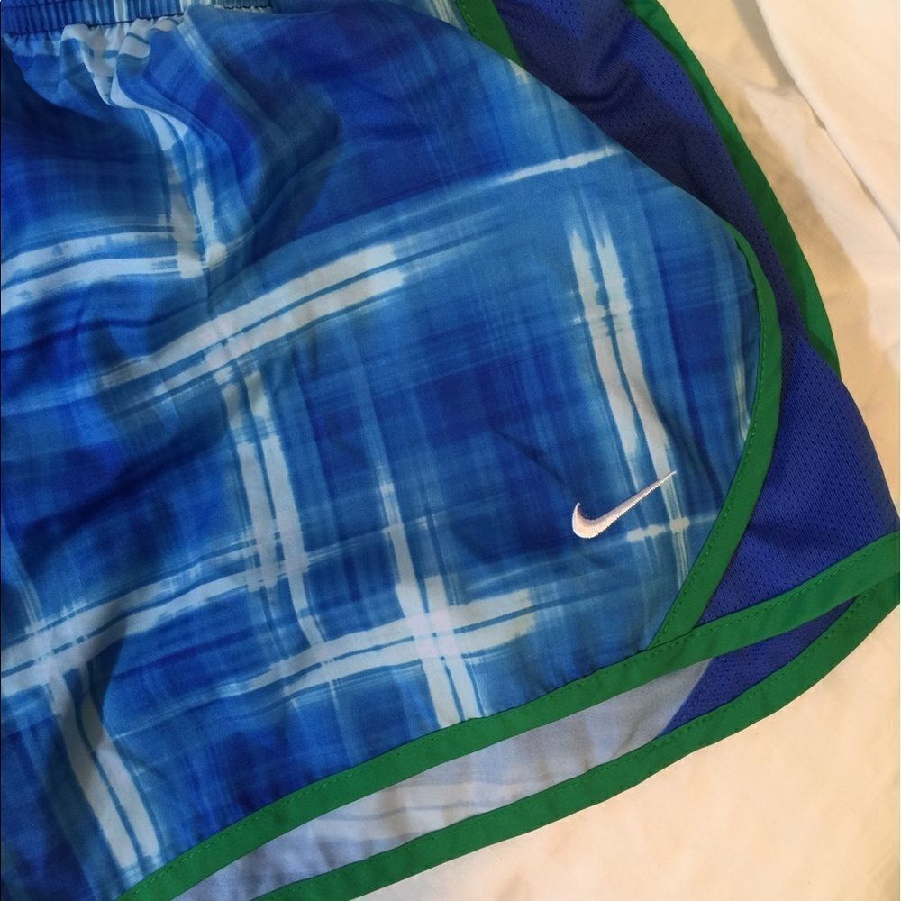 New Nike shorts - Picture 3 of 4